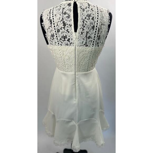 NWT Heartloom REVOLVE Size M Cammie Mini Dress White Lace Bride Minimalist - Picture 6 of 13